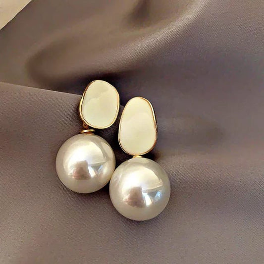 Drop Pearlfect Earrings